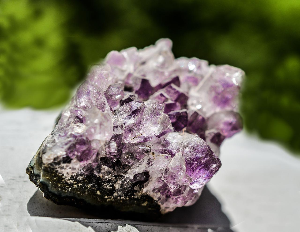 amethyst, stone, crystal-1433271.jpg